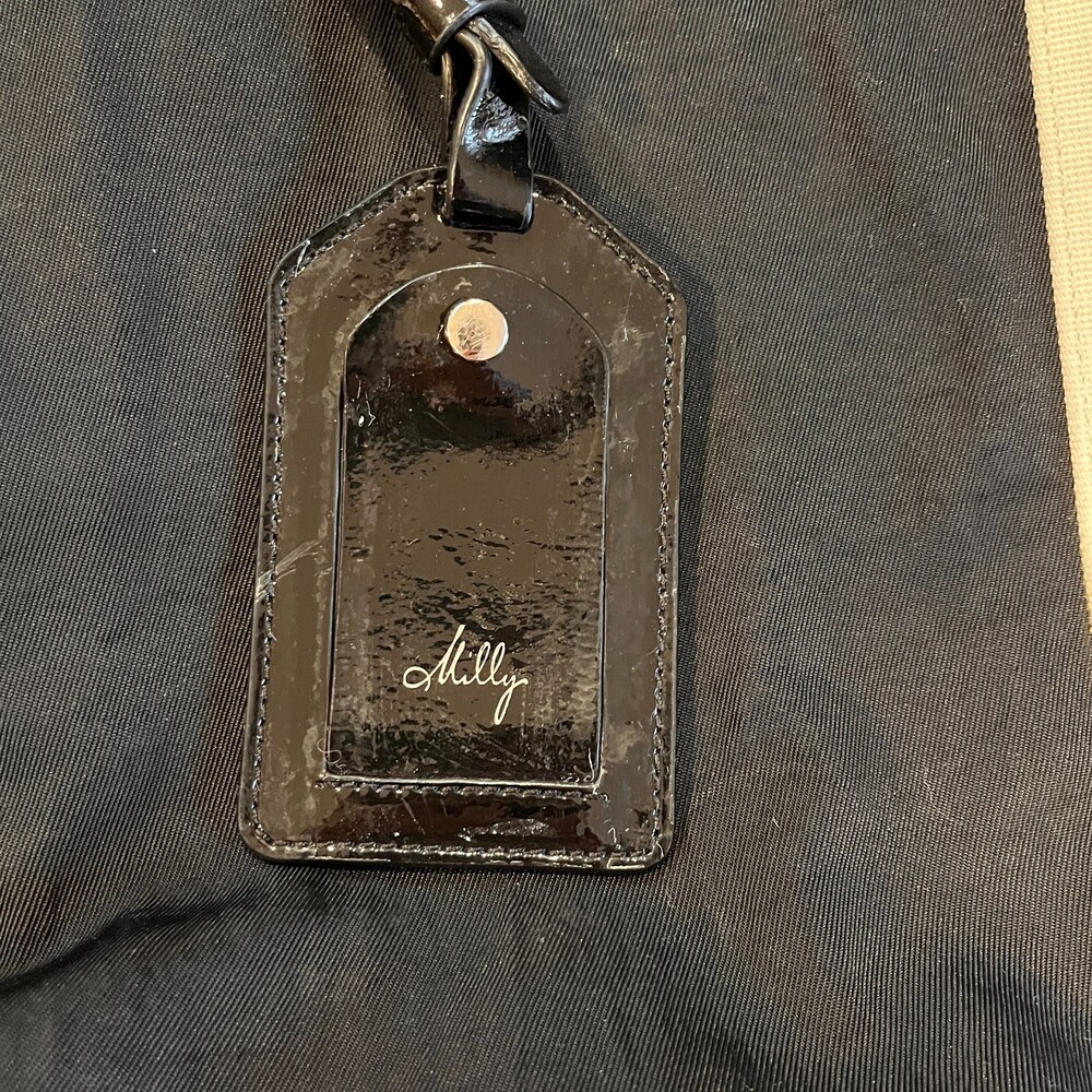 Milly - Mod look B&W Messenger Tote Bag. Color Block Canvas & Patent Leather - Picture 12 of 16